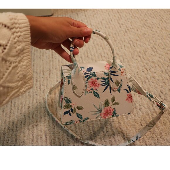 GUESS Floral Mini Crossbody Bang - Picture 4 of 6